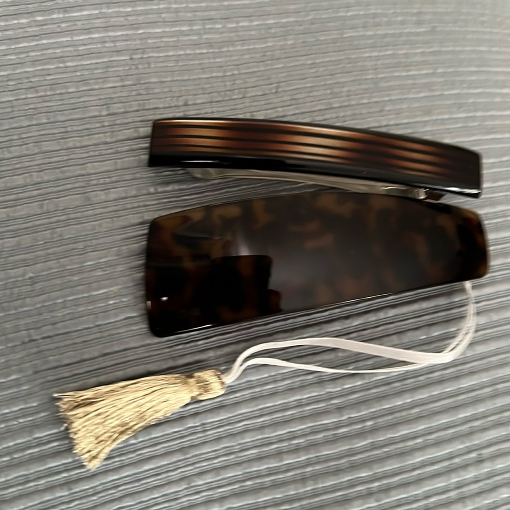 NWOT Woman’s Hair Accessories. Set of 2